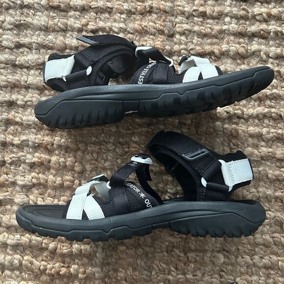 Snow Peak x Teva Hurricane Sandals Men’s US 9 Black White Limited Edition EUC main image 5